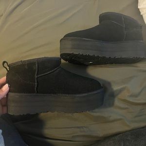 Black ultra mini platform  Ugg boots